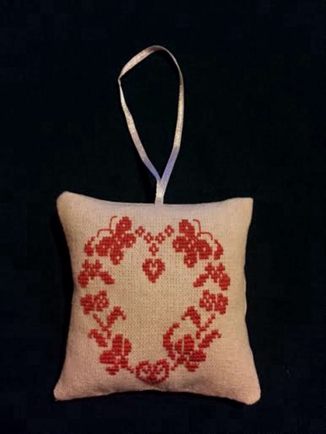 Ziua Îndrăgostiților, Ziua Mamei cadou pincushion cu broderie cusătură încrucișată - - Artynos.ro Ziua Îndrăgostiților, Ziua Mamei cadou pincushion cu broderie cusătură încrucișată - - Artynos.ro