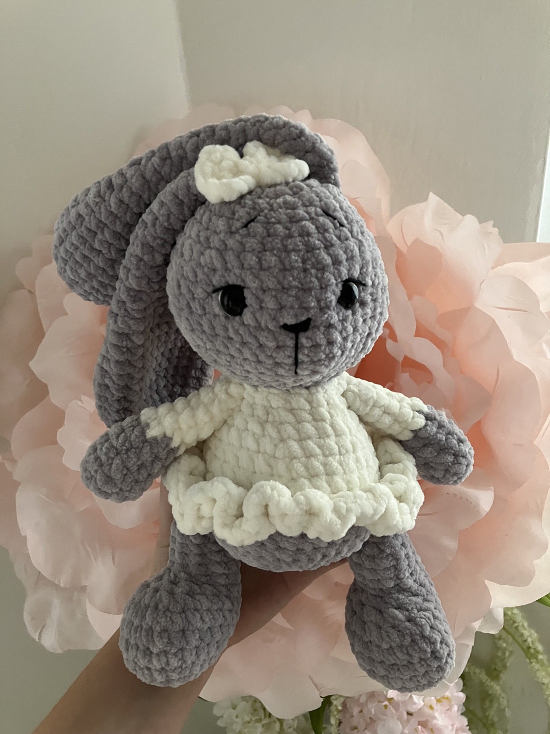 Chenille iepuraș croșetat - jucării și echipamente pentru copii - plușuri - iepure de pluș - Artynos.ro