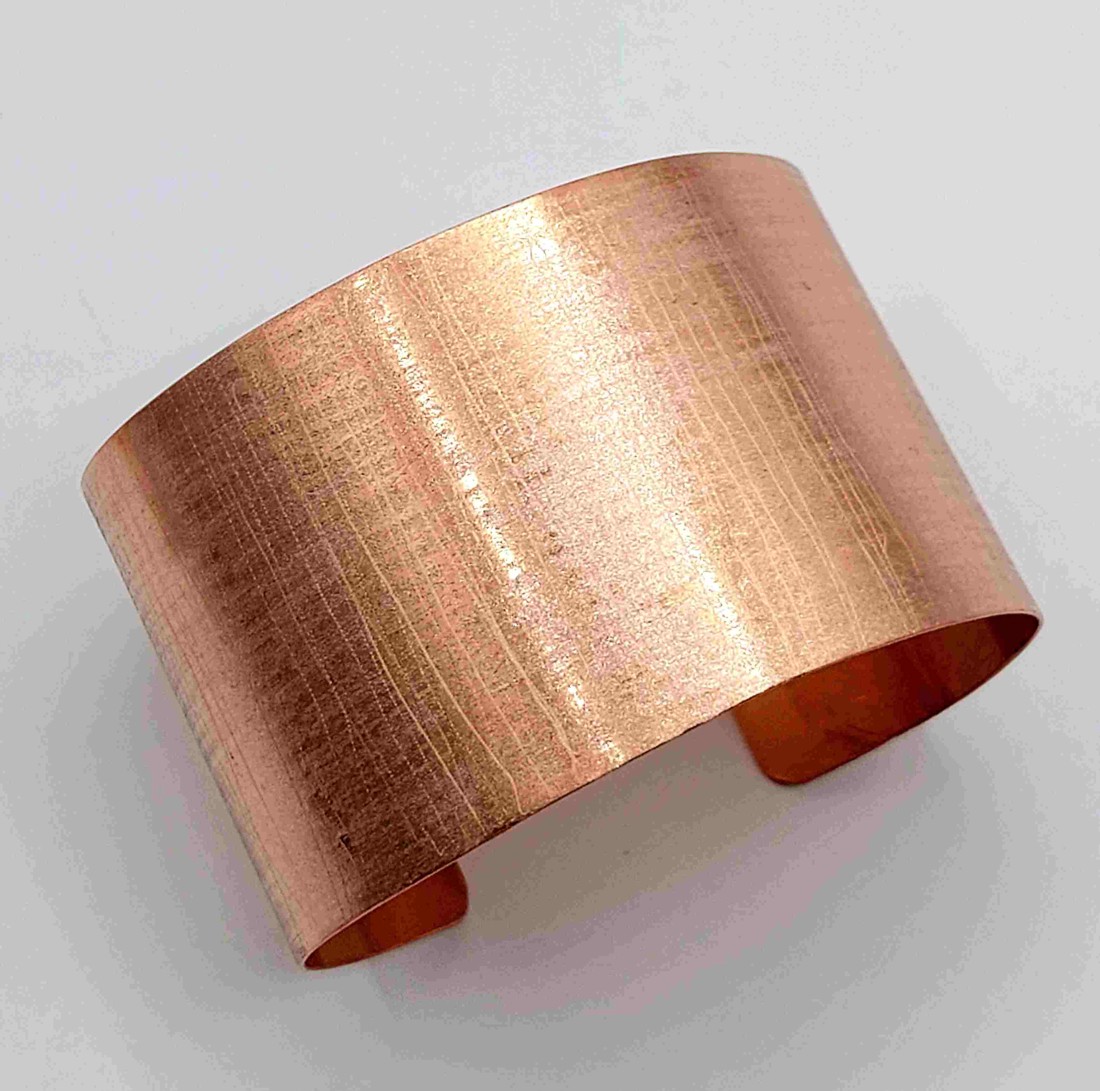 Brățară lată din cupru - bijuterii - brățări - brățări din cupru - Artynos.ro Brățară lată din cupru - bijuterii - brățări - brățări din cupru - Artynos.ro