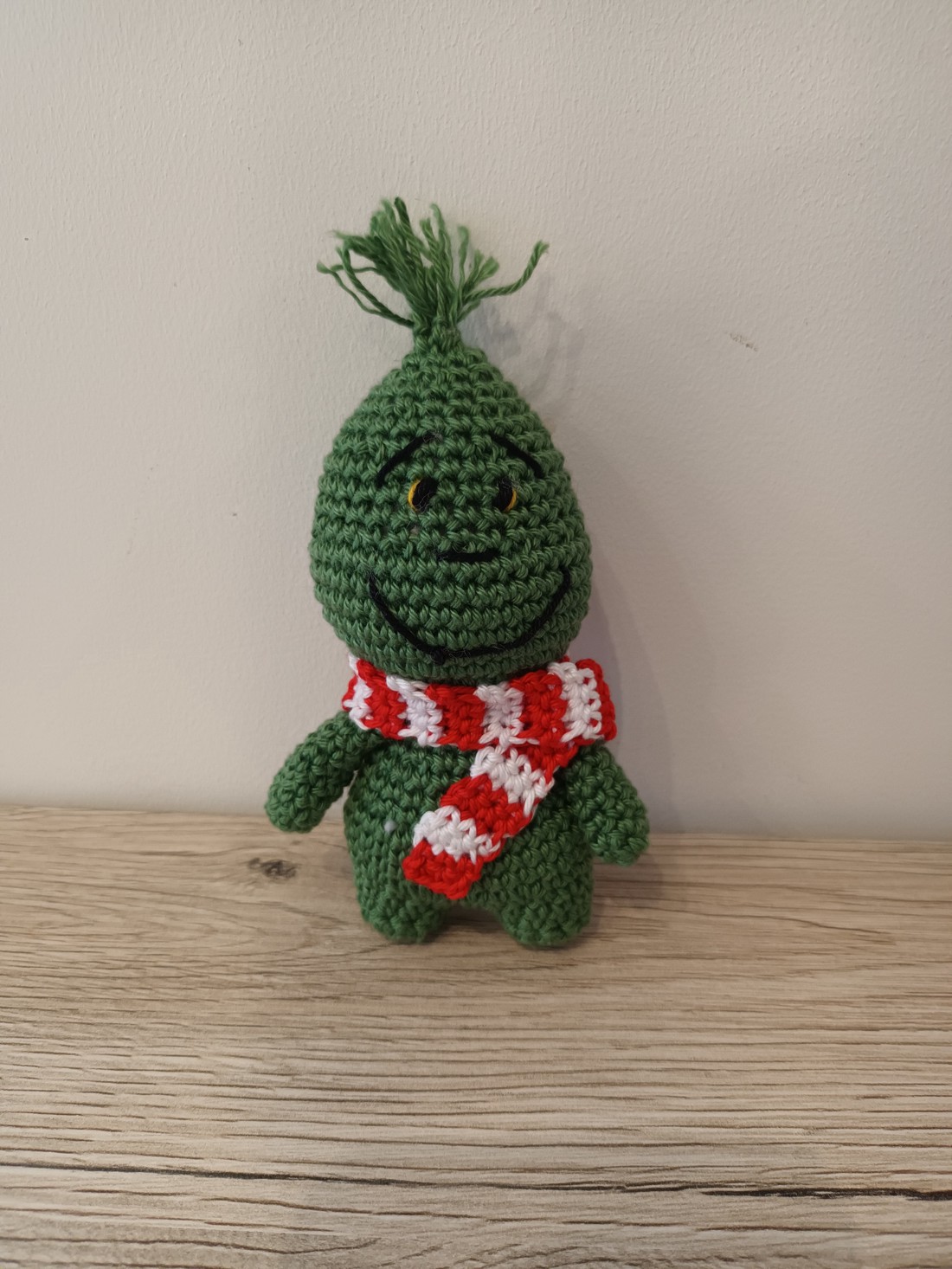 Croșetat Grinch - crăciun - decorațiuni de crăciun de casă - spiriduși de crăciun - Artynos.ro