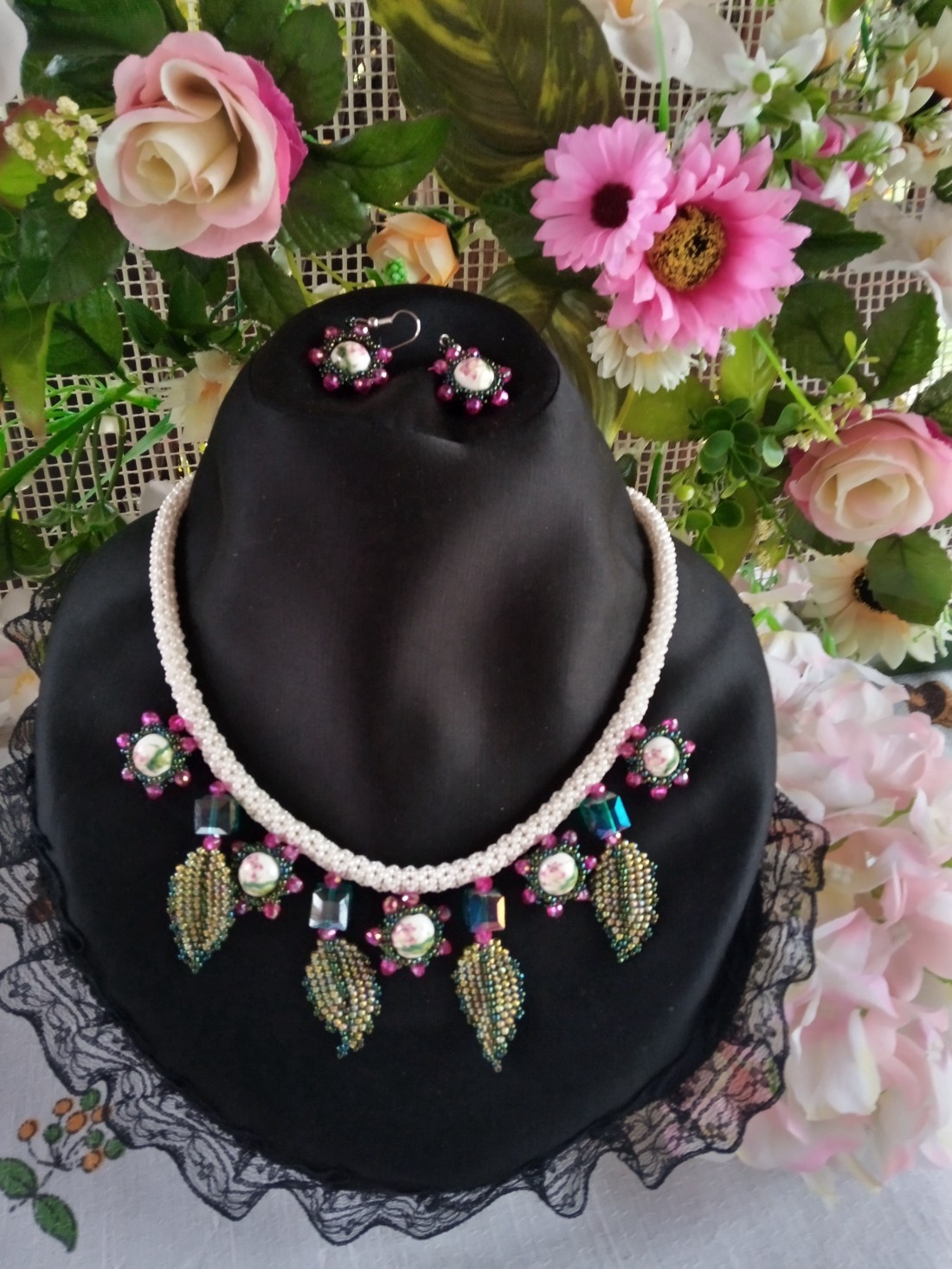 Colier de perle cu frunze și cercel - bijuterii - seturi de bijuterii - Artynos.ro