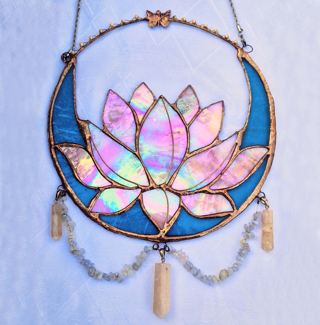 Suncatcher Rose-lotus cu cuarț mango și calcit -  - Artynos.ro