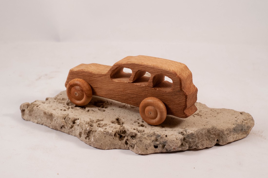 Mașină de jucărie din lemn, SUV, mașină veche, căruță din lemn - - Artynos.ro Mașină de jucărie din lemn, SUV, mașină veche, căruță din lemn - - Artynos.ro