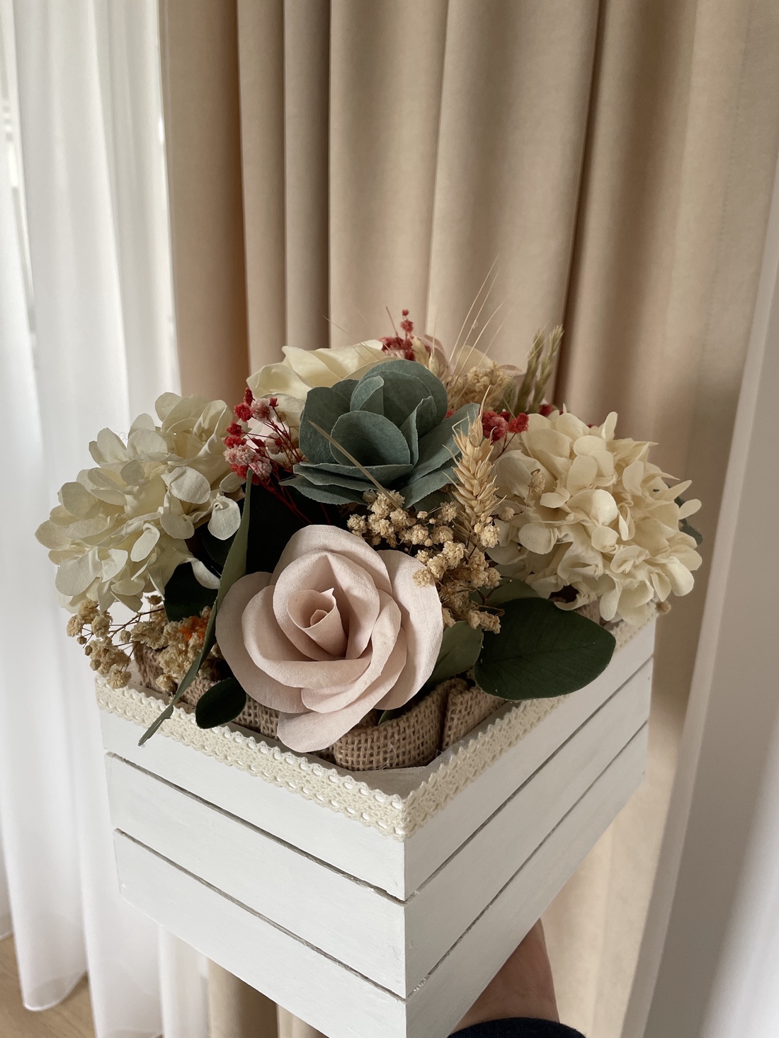 Aranjament floral  - casă & stil de viață - decorațiuni de casă - accesorii florale - cutii cu flori - Artynos.ro