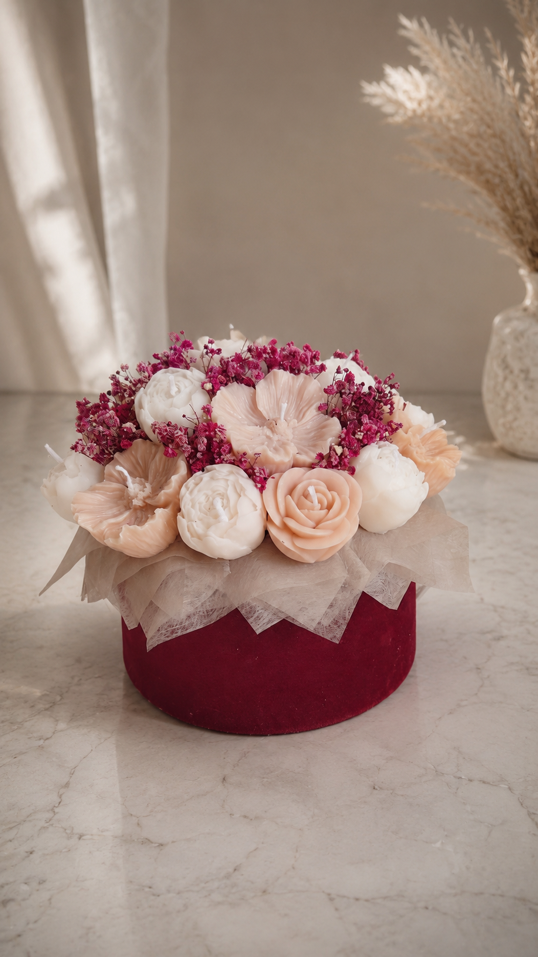 Aranjament floral parfumat - alb - piersică - zi de naștere - cadou pt învățătoare/ educatoare - casă & stil de viață - lumânări, parfumuri, arome - ceară parfumată - Artynos.ro
