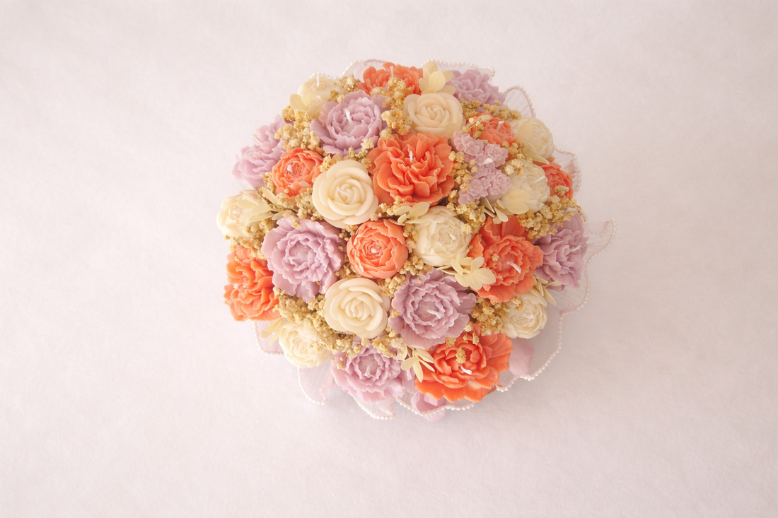 Aranjament floral parfumat - buchet floral - zile de naștere - cadou - aniversari - nași - casă & stil de viață - lumânări, parfumuri, arome - ceară parfumată - Artynos.ro