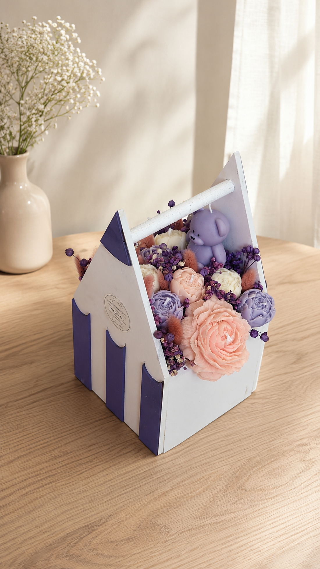 Aranjament floral parfumat din ceara de soia,nuanțe:alb,roz pal,lila,pentru: început de an școlar/educatoare/învățătoare - casă & stil de viață - lumânări, parfumuri, arome - lumânări artizanale - Artynos.ro