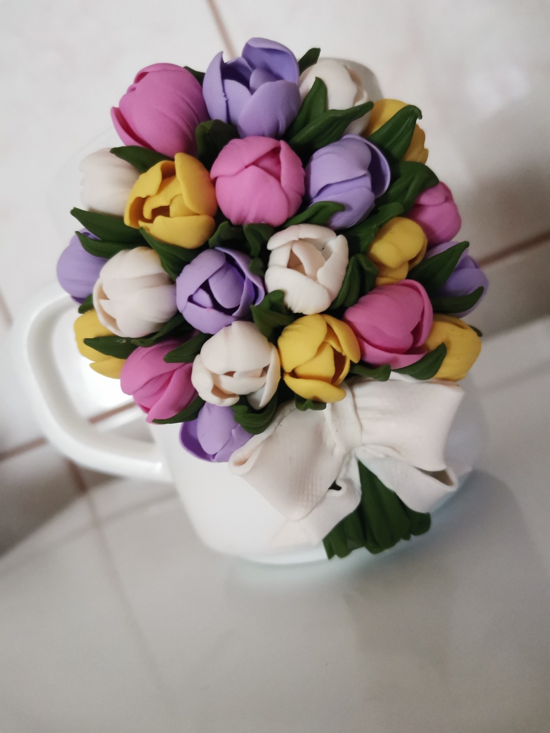 Cana lalele personalizata din fimo - casă & stil de viață - accesorii pentru echipamente de bucătărie - accesorii de servire - căni - Artynos.ro Cana lalele personalizata din fimo - casă & stil de viață - accesorii pentru echipamente de bucătărie - accesorii de servire - căni - Artynos.ro