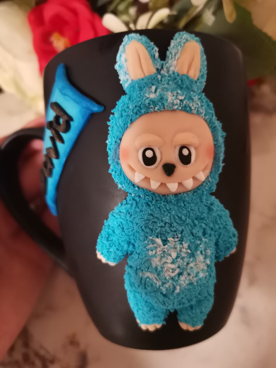 Cana Labubu blue Hope - casă & stil de viață - accesorii pentru echipamente de bucătărie - accesorii de servire - căni - Artynos.ro
