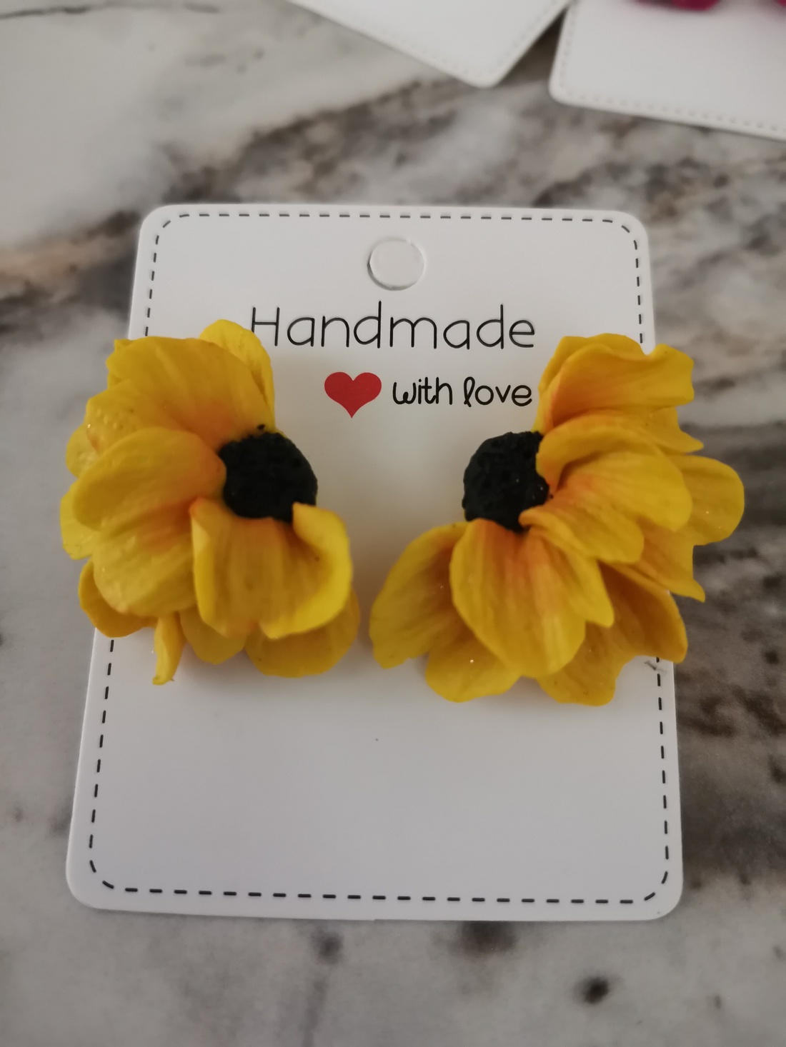 Cercei Sunflower - bijuterii - cercei - cercei și ornamente pentru urechi - Artynos.ro Cercei Sunflower - bijuterii - cercei - cercei și ornamente pentru urechi - Artynos.ro