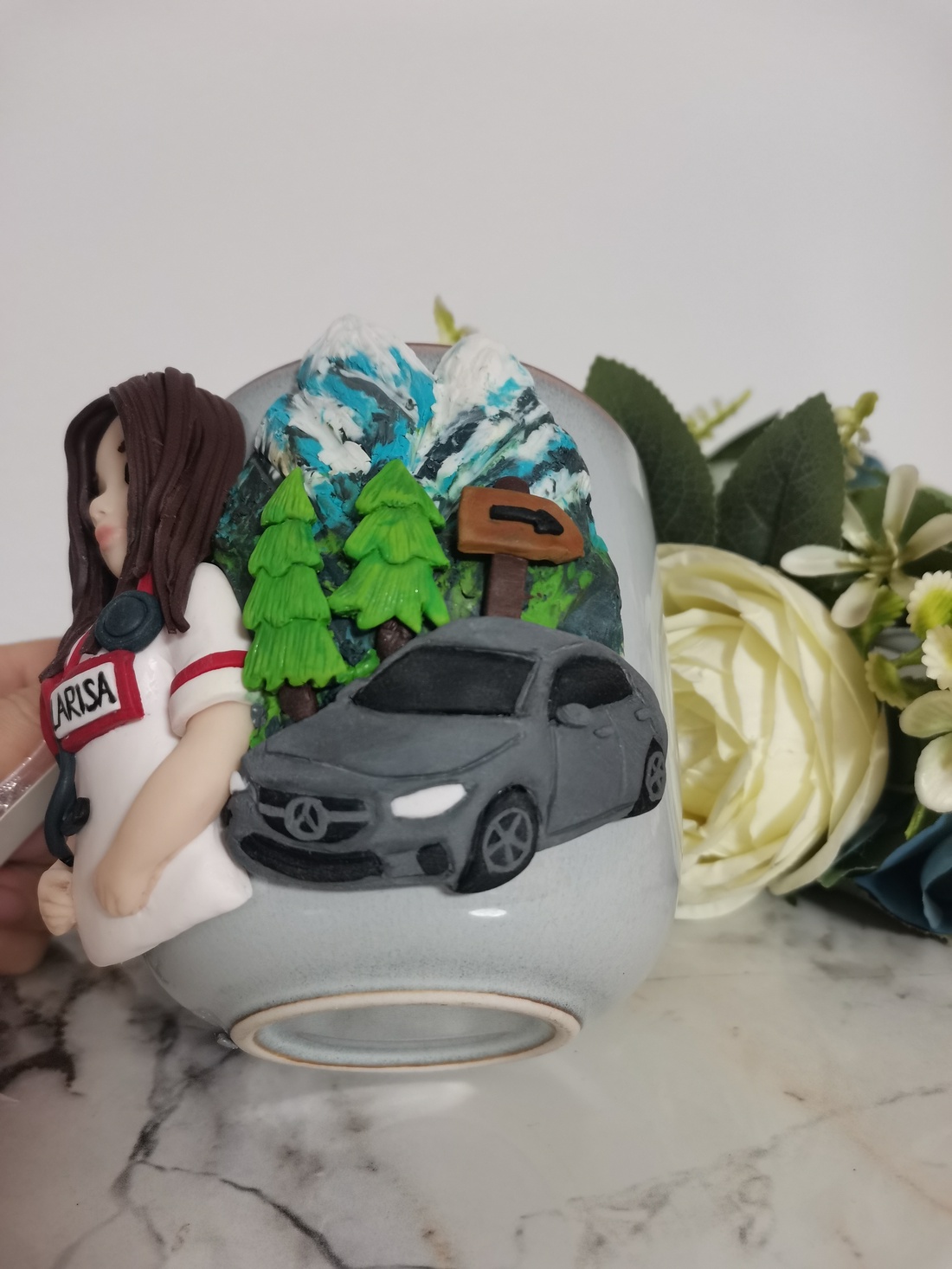 Cana personalizata figurina asistenta - accesorii de crăciun - cadou tematic de moș crăciun, decorațiuni - cadouri de moș crăciun - Artynos.ro Cana personalizata figurina asistenta - accesorii de crăciun - cadou tematic de moș crăciun, decorațiuni - cadouri de moș crăciun - Artynos.ro