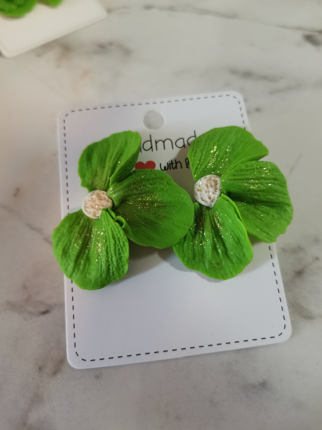Cercei Semiflor Verde lime - bijuterii - cercei - Artynos.ro Cercei Semiflor Verde lime - bijuterii - cercei - Artynos.ro