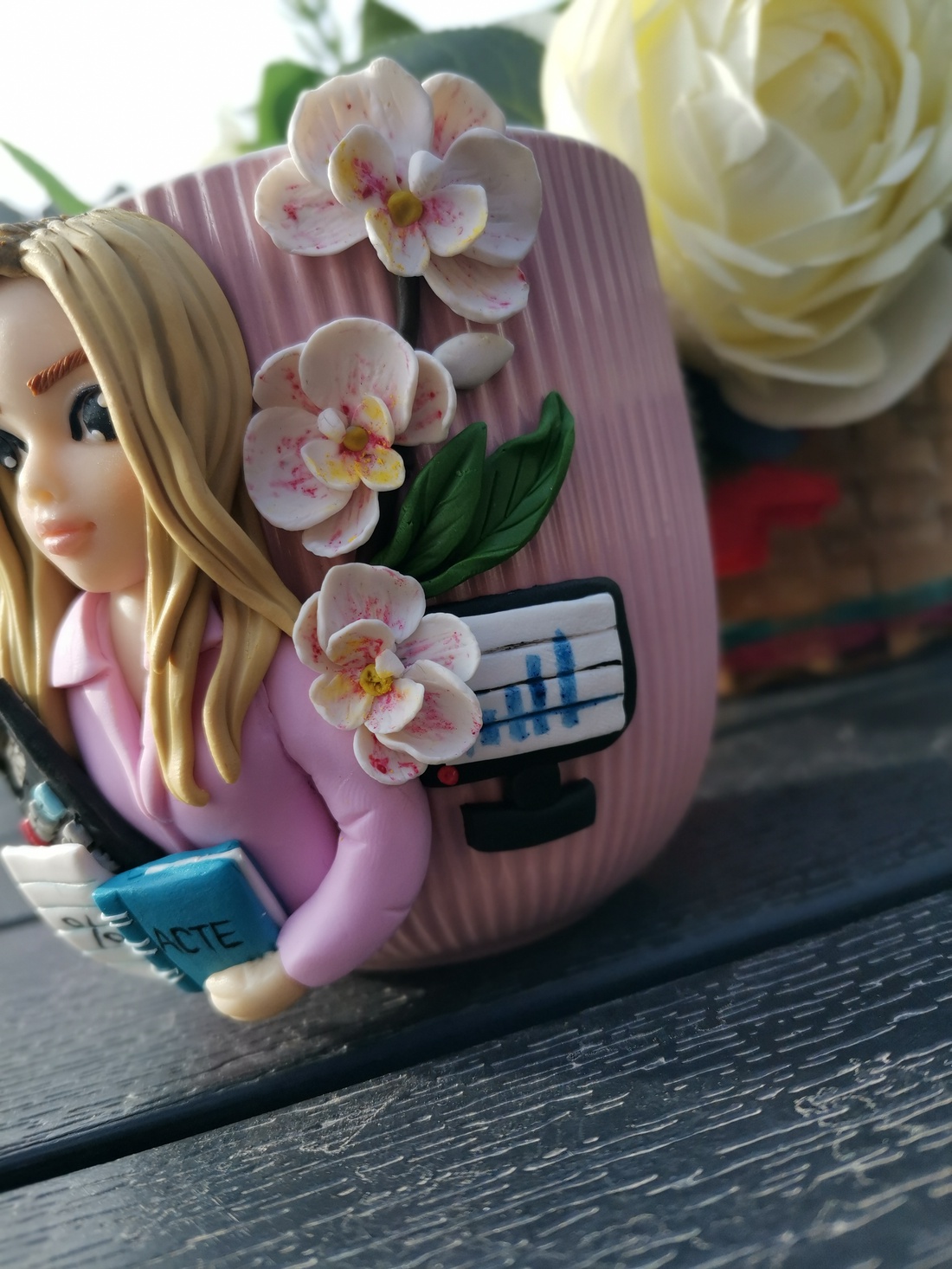 Cana personalizata cu figurina - expert contabil  - crăciun - cadouri de moș crăciun - cadouri de moș crăciun - Artynos.ro