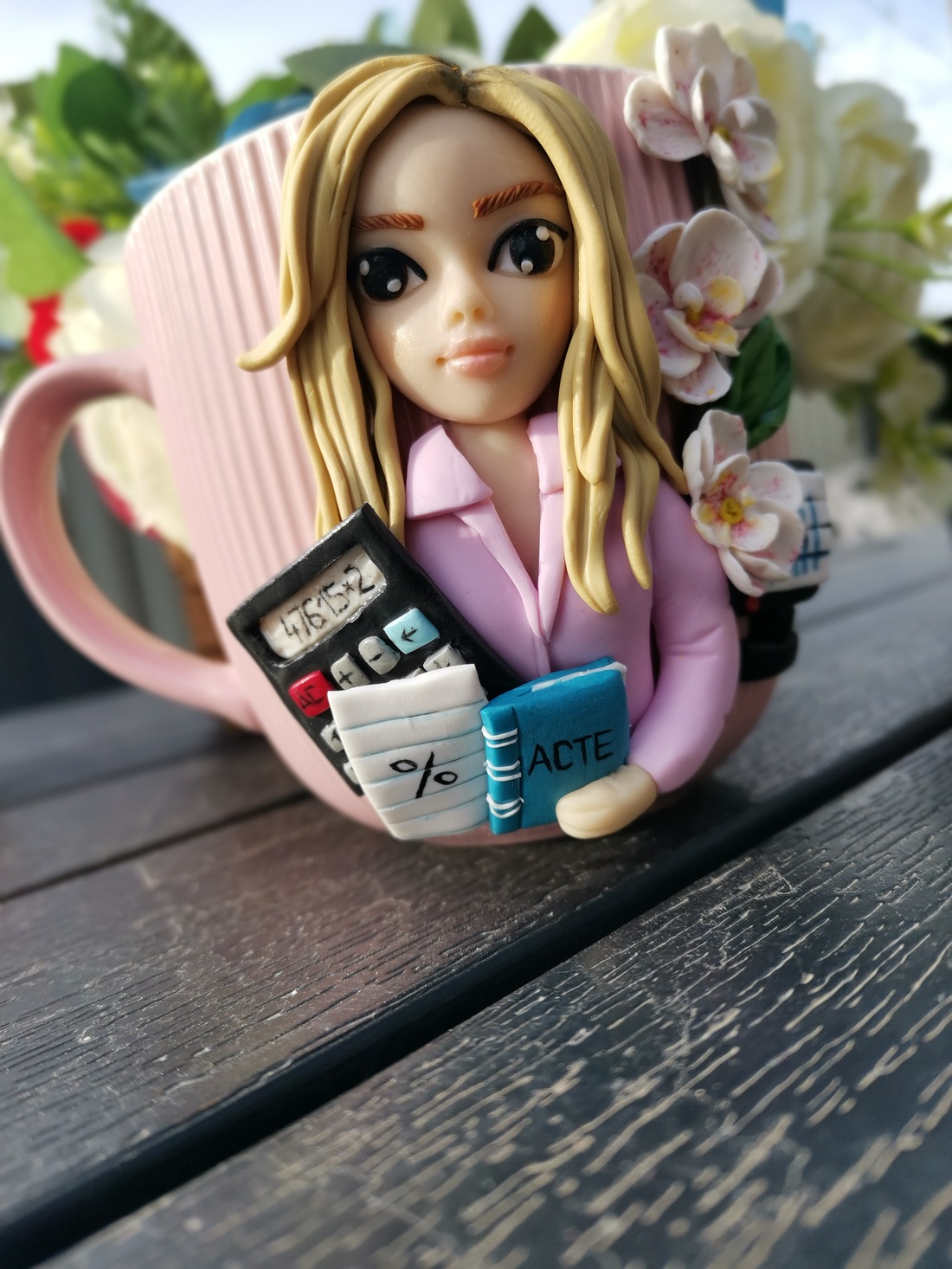 Cana personalizata cu figurina - expert contabil  - crăciun - cadouri de moș crăciun - cadouri de moș crăciun - Artynos.ro