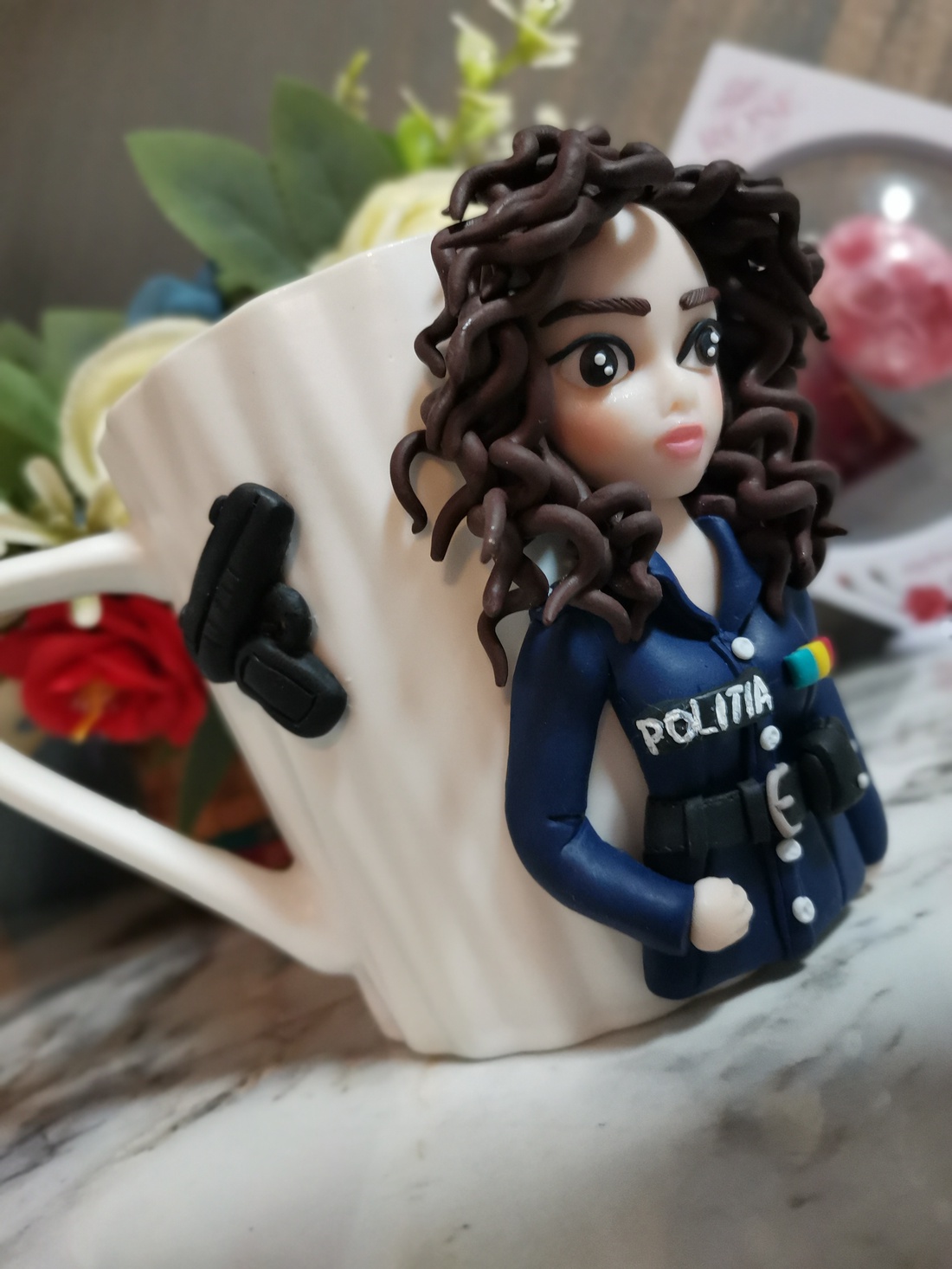 Cana personalizata cu figurina politista - casă & stil de viață - seturi de cadou - Artynos.ro