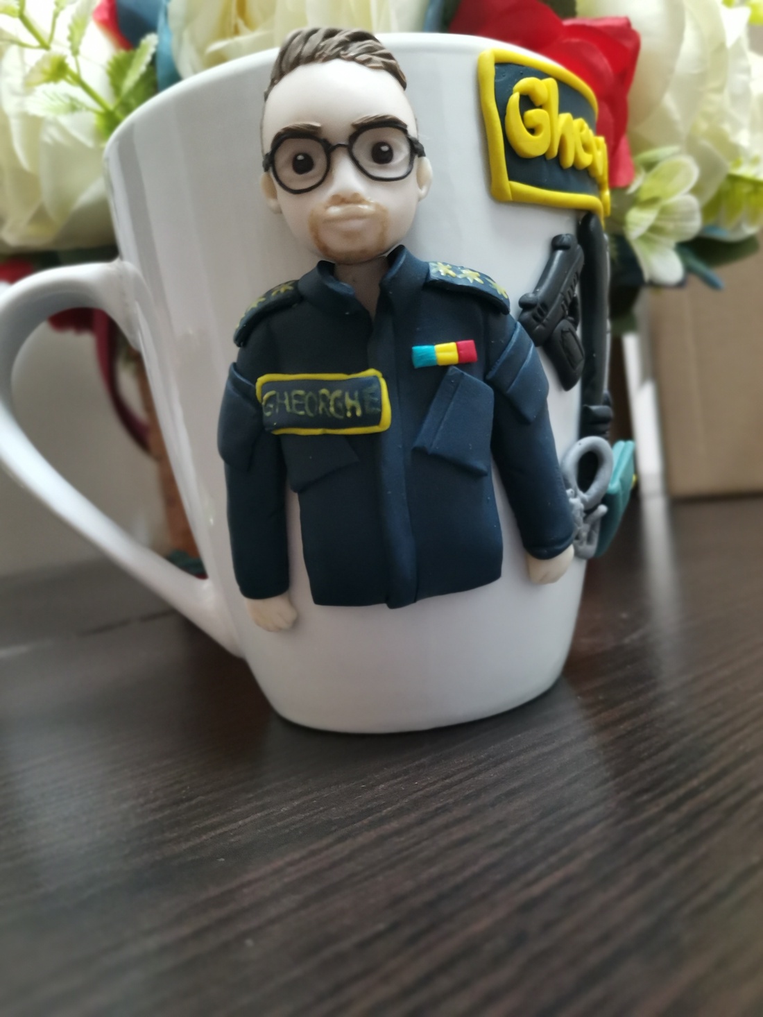 Cana personalizata cu figurina politist - casă & stil de viață - seturi de cadou - Artynos.ro