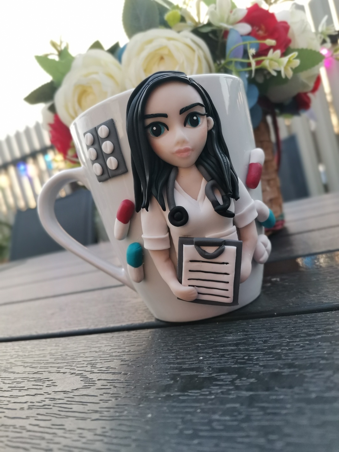 Cana personalizata cu figurina 3d pentru asistenta  - casă & stil de viață - seturi de cadou - Artynos.ro