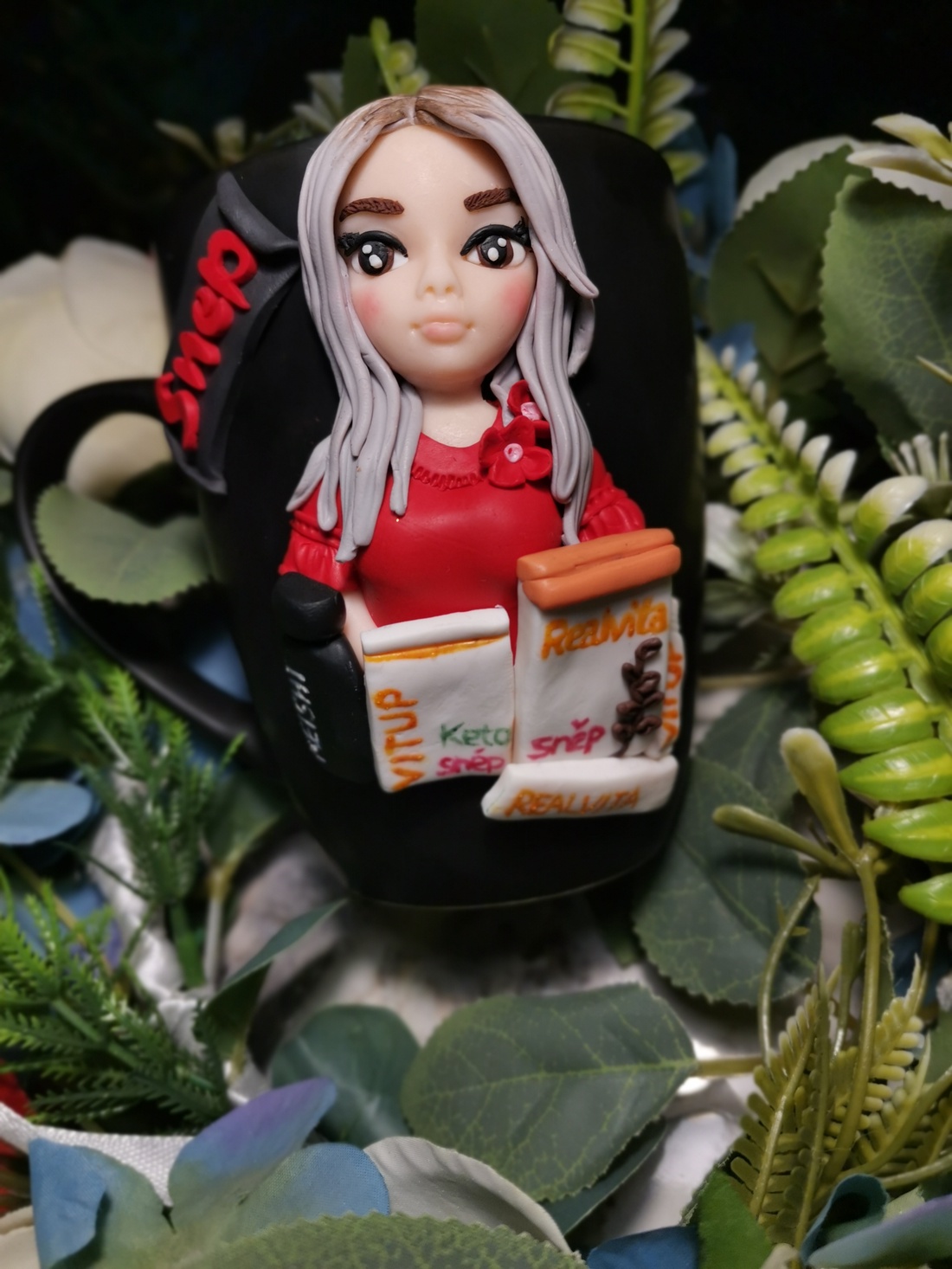 Cana personalizata cu figurina blonda reprezentant SNEP - casă & stil de viață - seturi de cadou - Artynos.ro