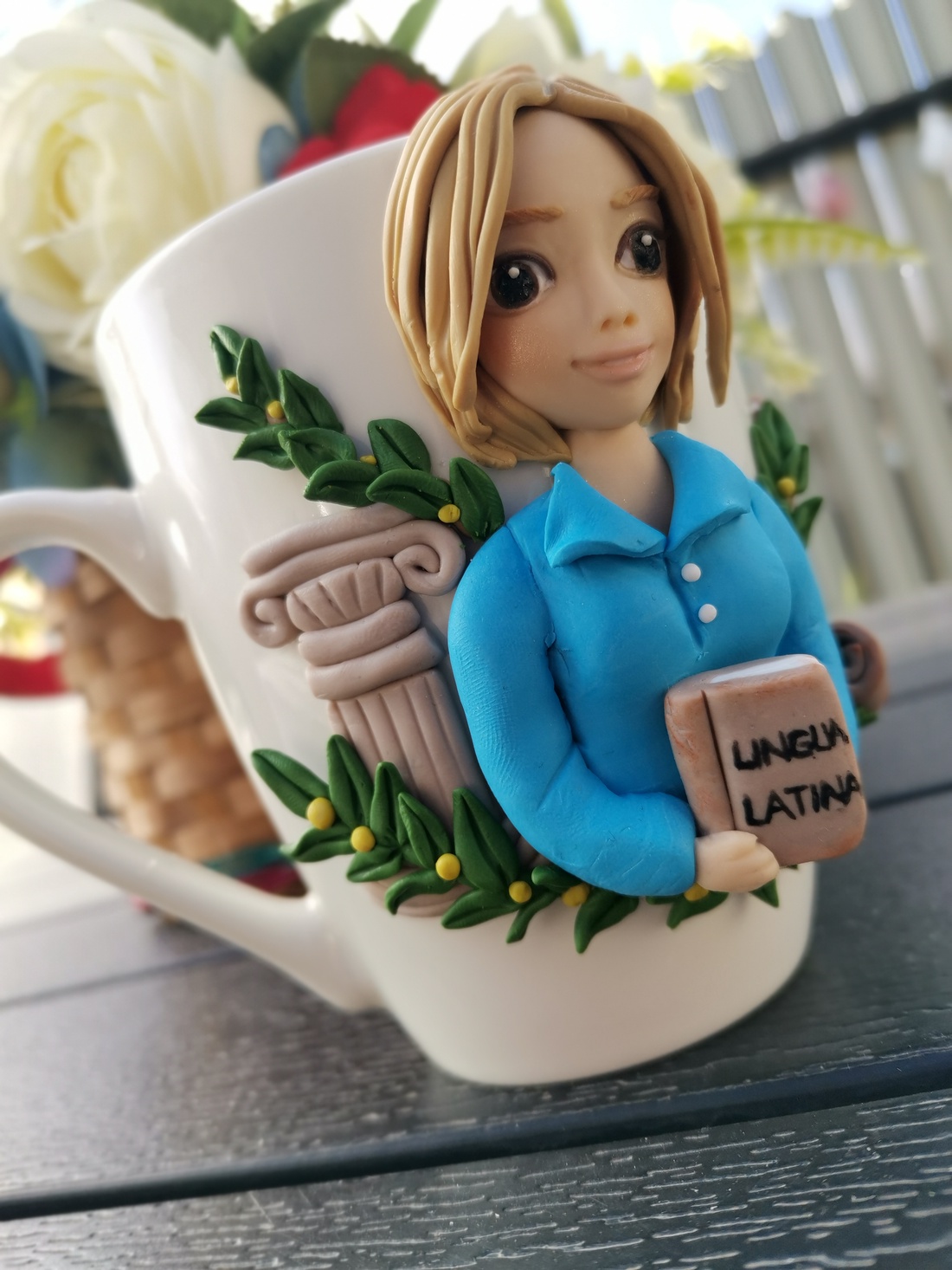 Cana personalizata cu figurina 3d profesoara/diriginta/invatatoare/educatoare - casă & stil de viață - seturi de cadou - Artynos.ro