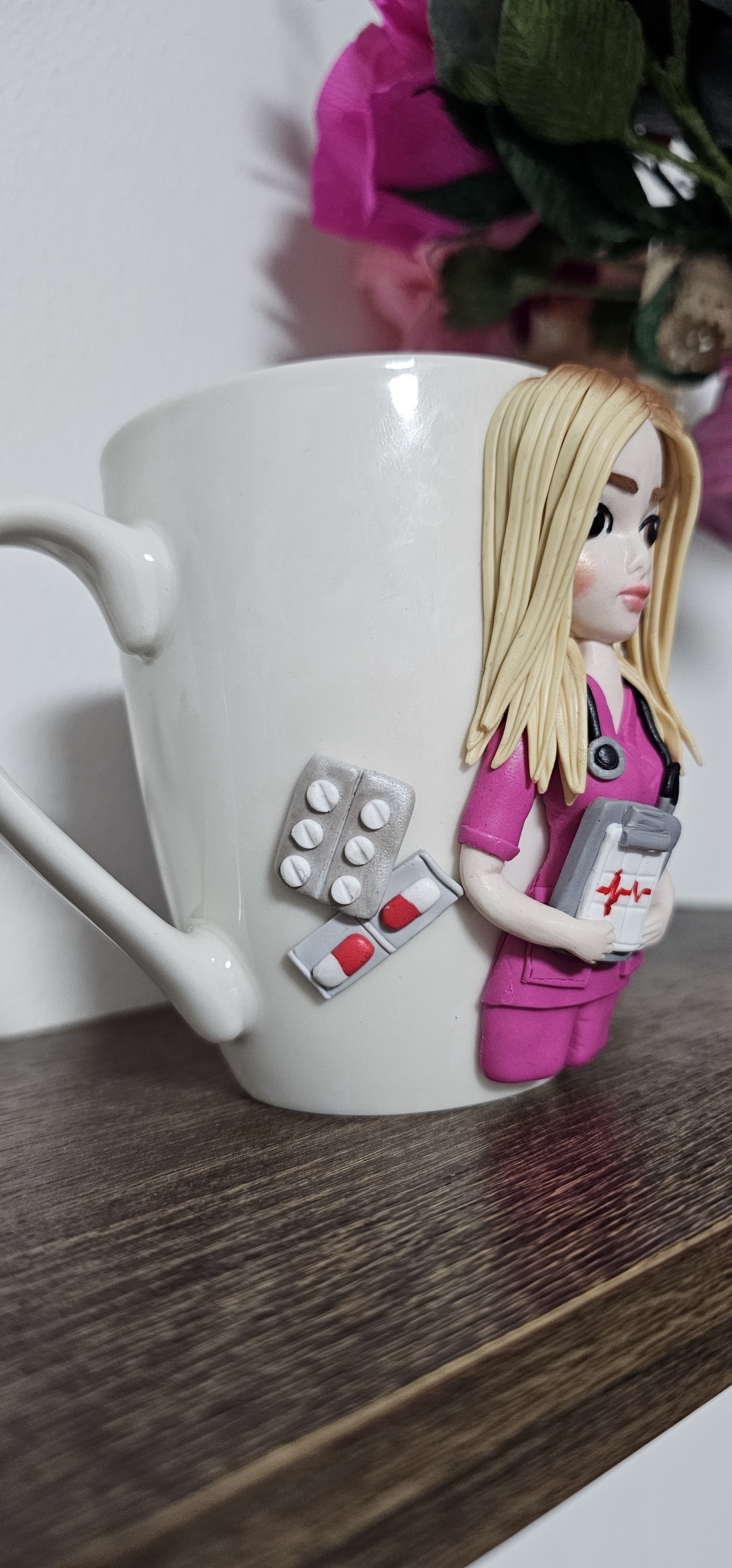 Cana personalizata cu figurina 3d pentru asistenta  - casă & stil de viață - seturi de cadou - Artynos.ro