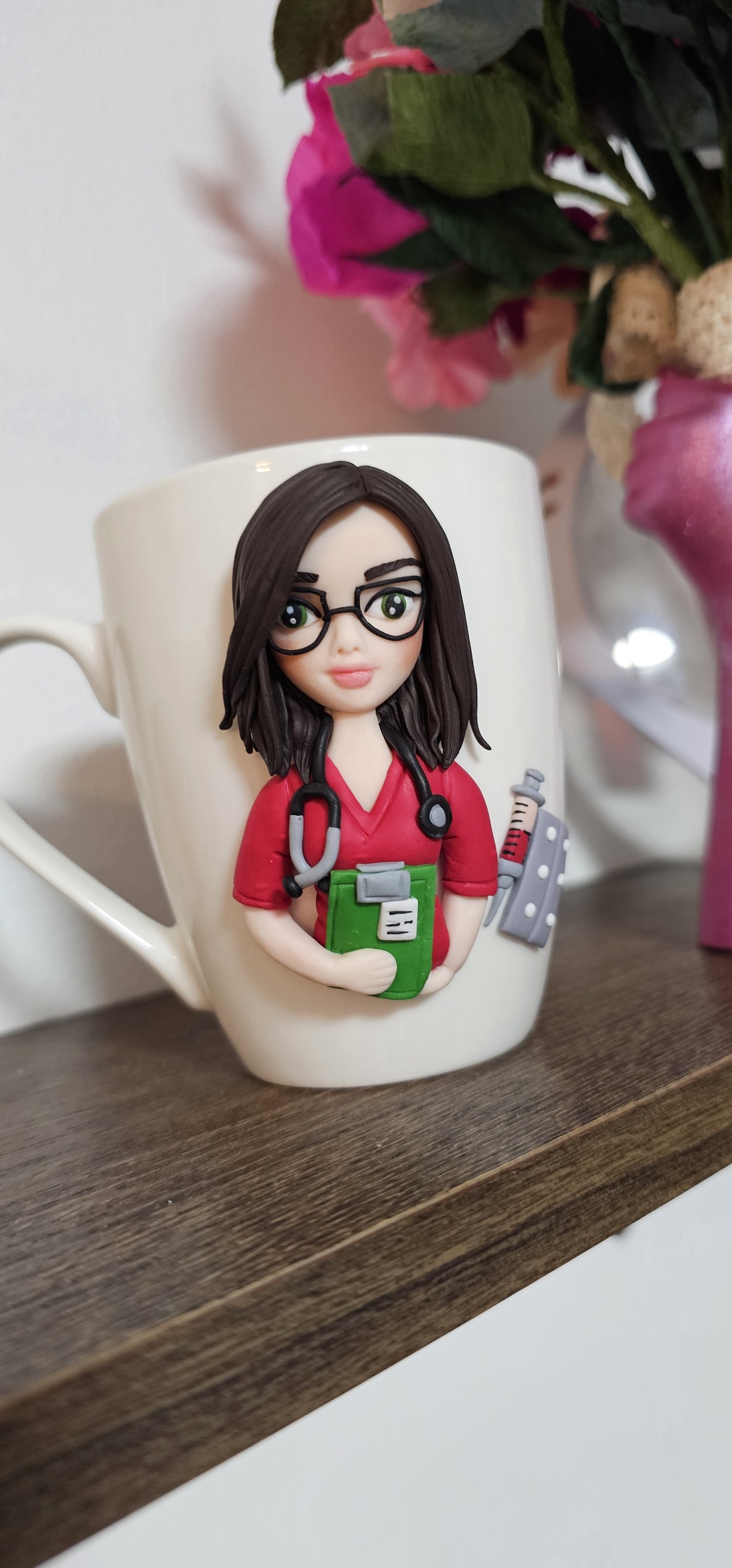 Cana personalizata cu figurina 3d pentru asistenta medicala - casă & stil de viață - seturi de cadou - Artynos.ro