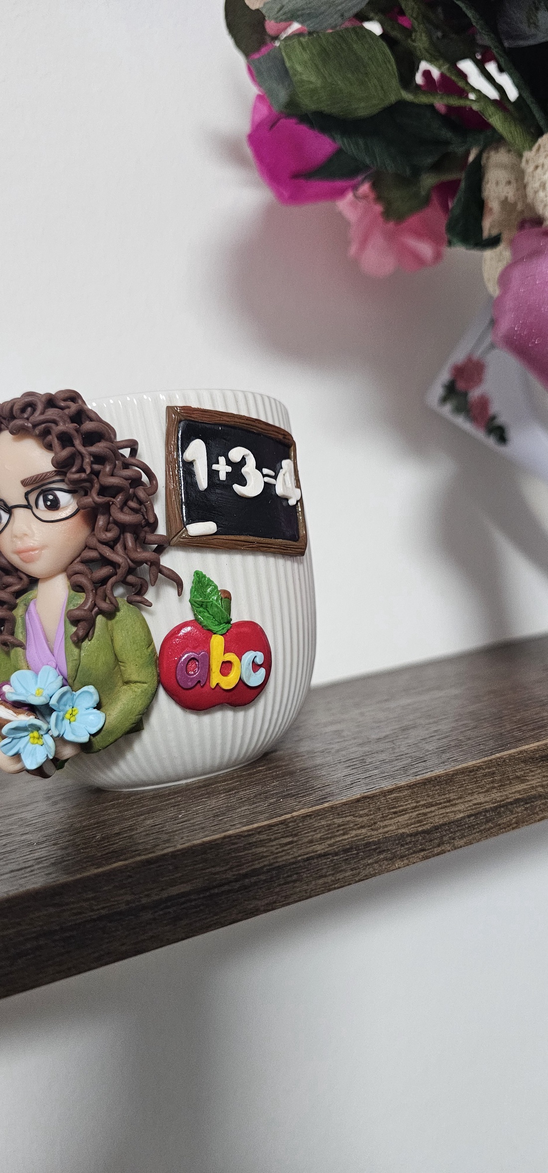 Cana personalizata cu figurina 3d invatatoare/profesoara - casă & stil de viață - seturi de cadou - Artynos.ro