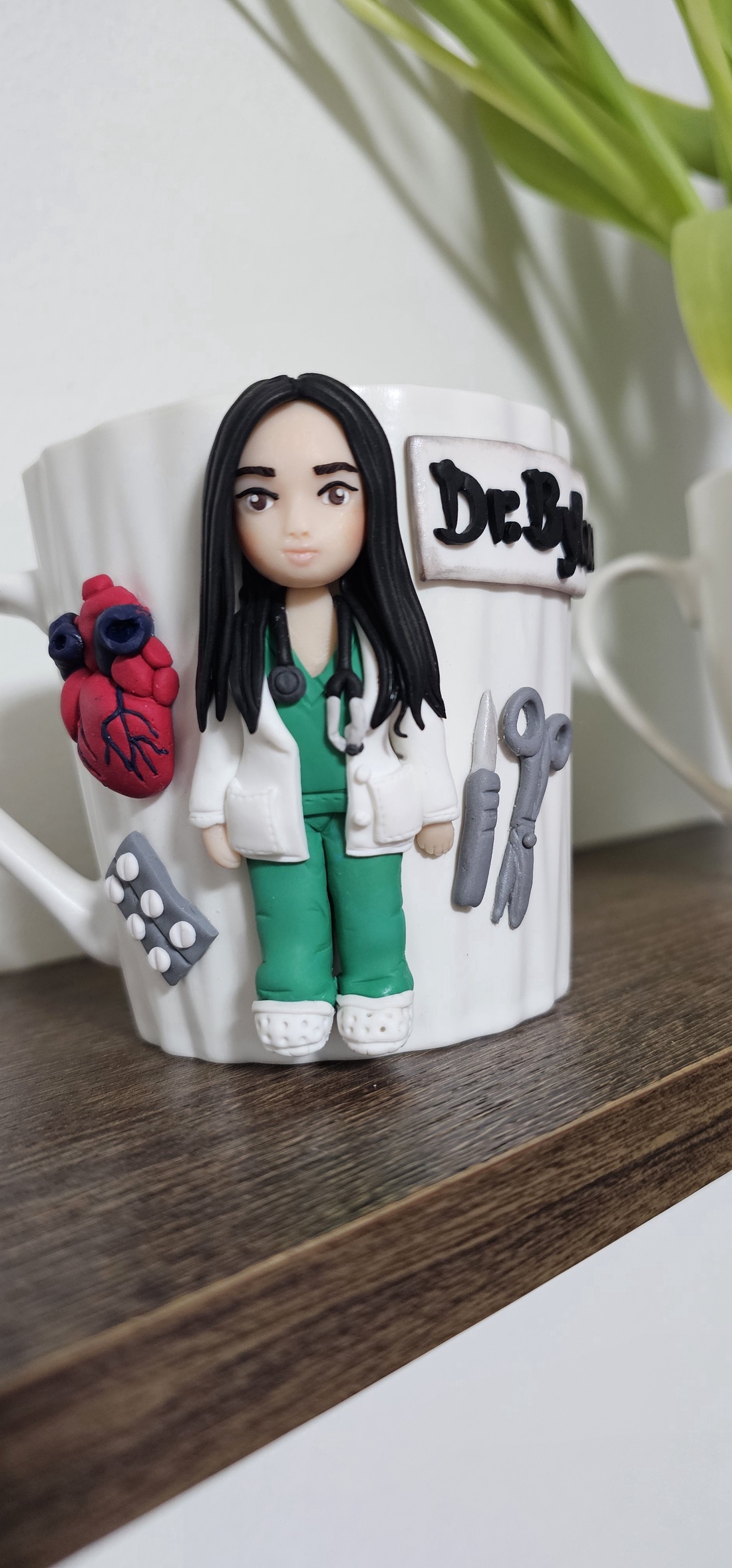 Cana personalizata cu figurina 3d medic cardiolog - casă & stil de viață - seturi de cadou - Artynos.ro