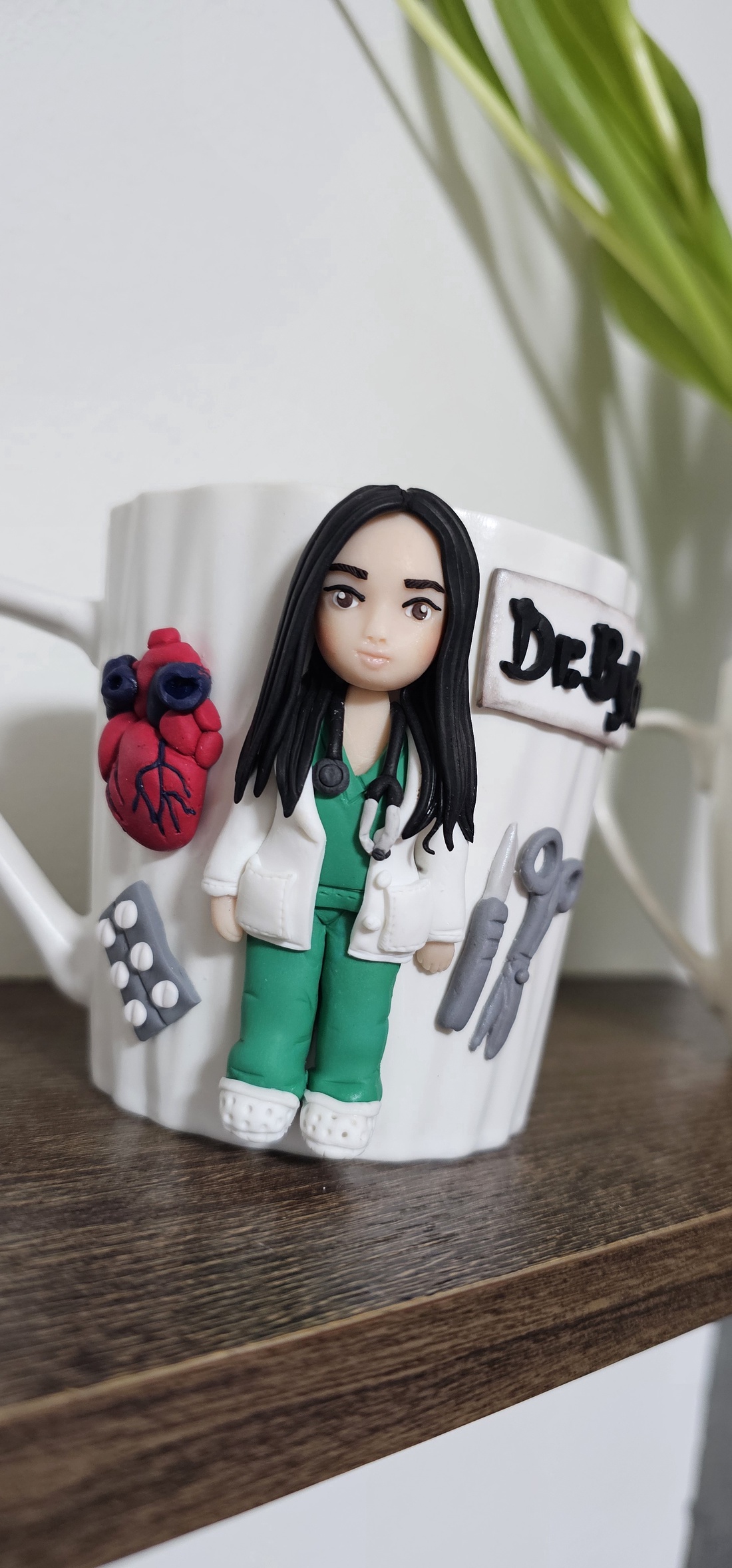 Cana personalizata cu figurina 3d medic cardiolog - casă & stil de viață - seturi de cadou - Artynos.ro