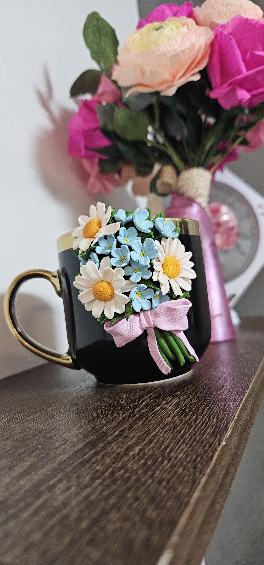 Cana personalizata mix de flori realizata manual margarete/albastrele/bujori/lalele/trandafiri 2 - crăciun - cadouri de moș crăciun - cadouri de moș crăciun - Artynos.ro