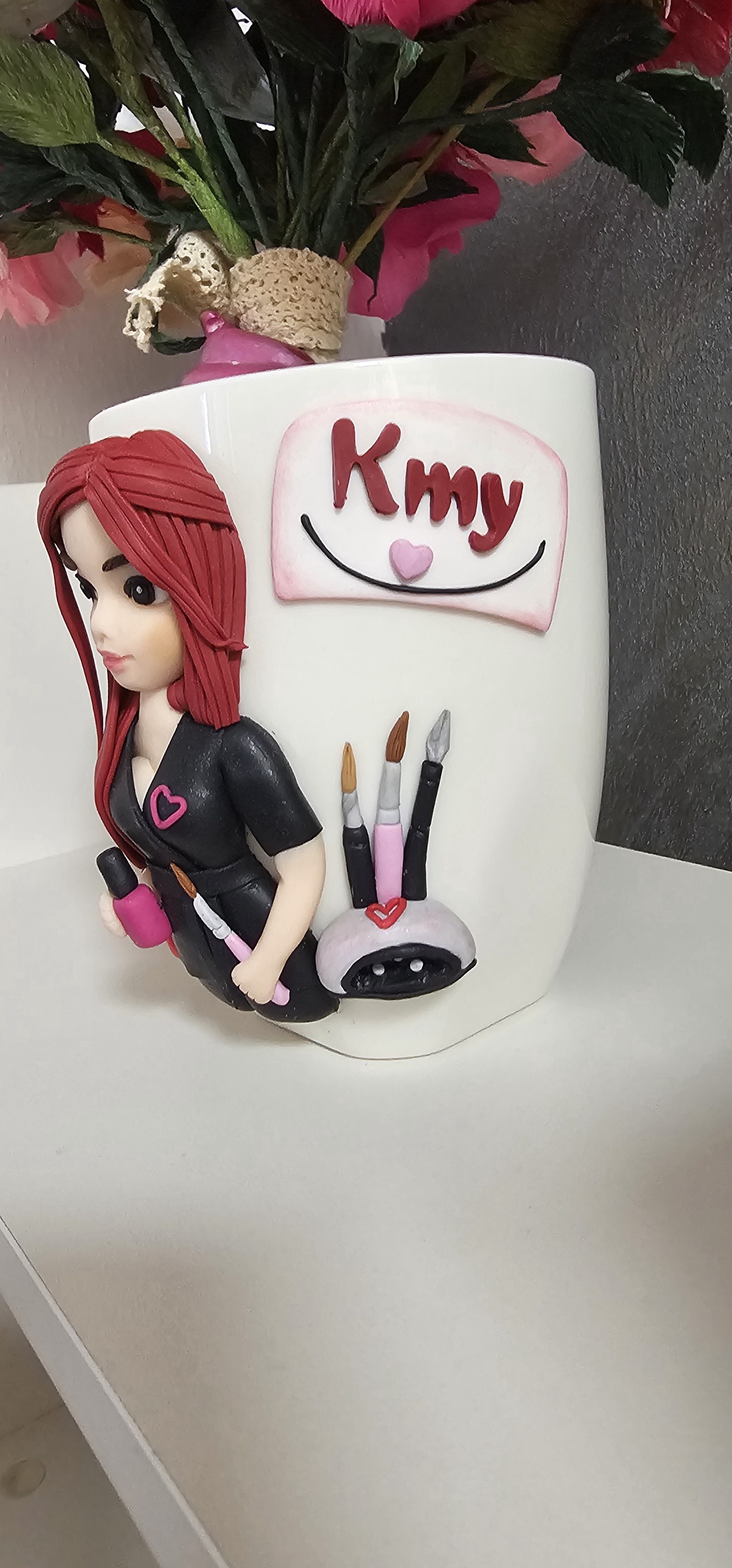 Cana decorata cu fimo nail artist/make-up artist/profesii  - casă & stil de viață - echipamente de bucătărie - accesorii de servire - căni - Artynos.ro