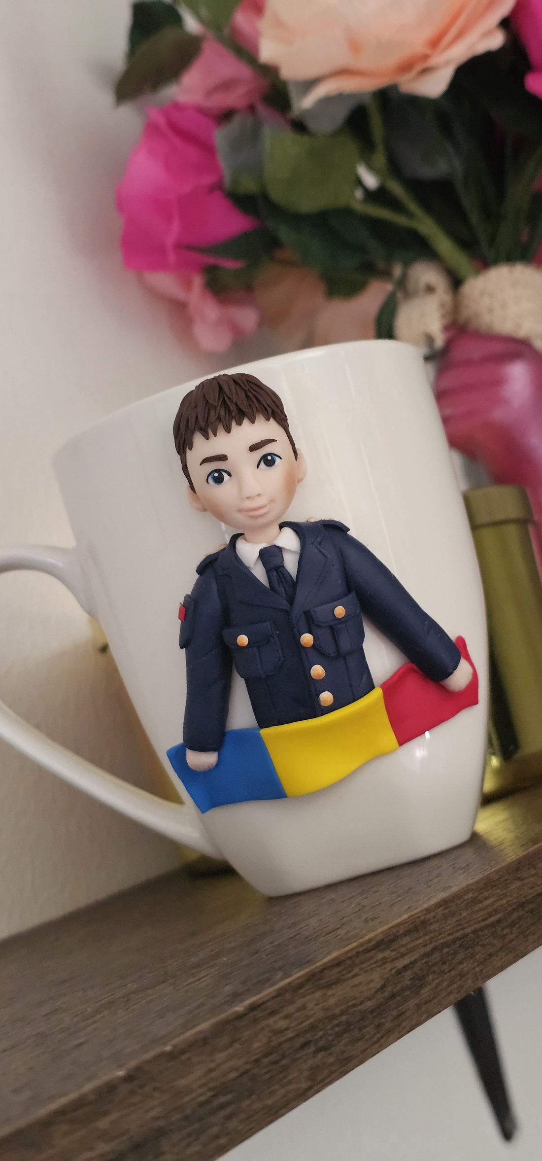 Cana personalizata cu figurina politist/politista /profesii  - casă & stil de viață - seturi de cadou - Artynos.ro