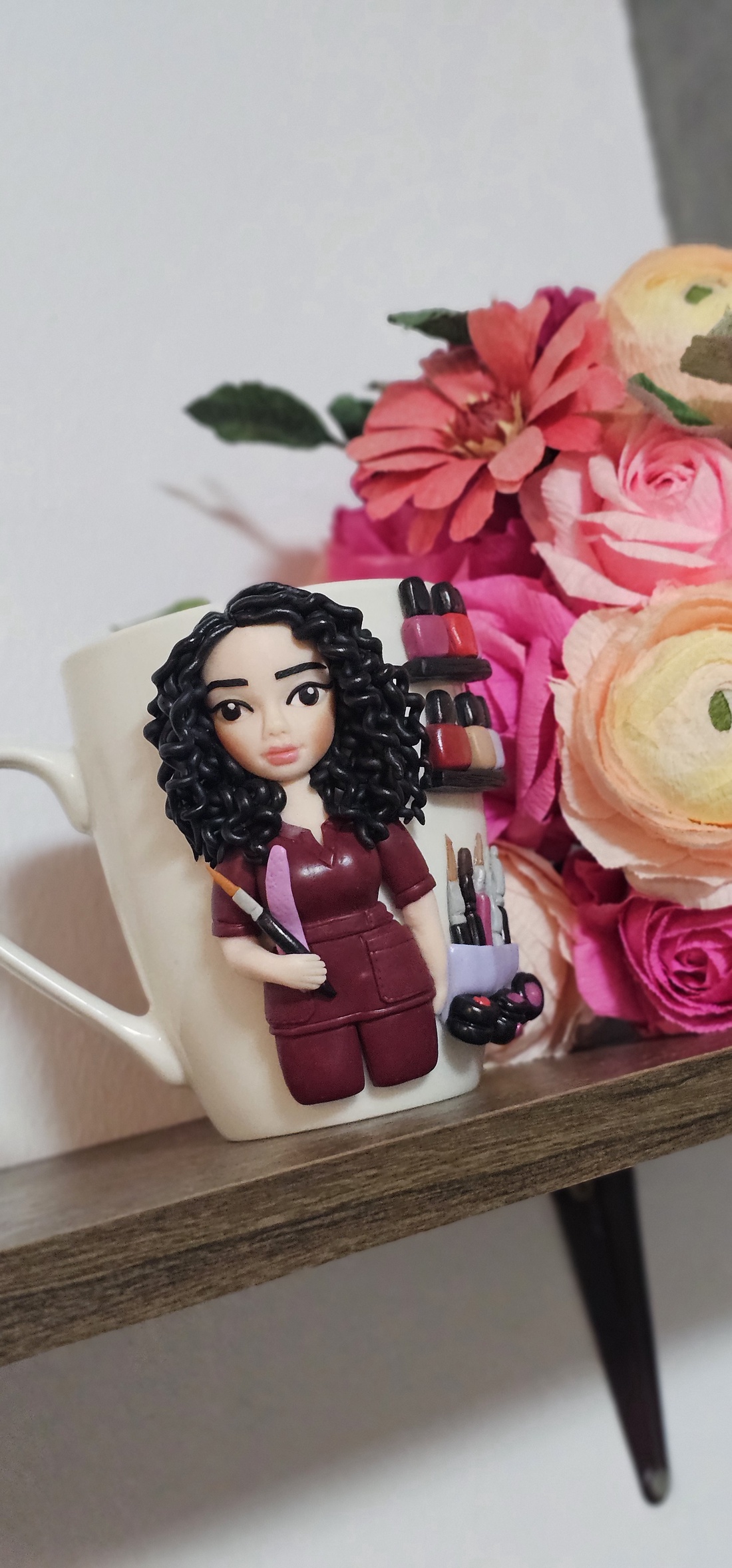 Cana decorata cu fimo make-up artist/nail artist - casă & stil de viață - echipamente de bucătărie - accesorii de servire - căni - Artynos.ro