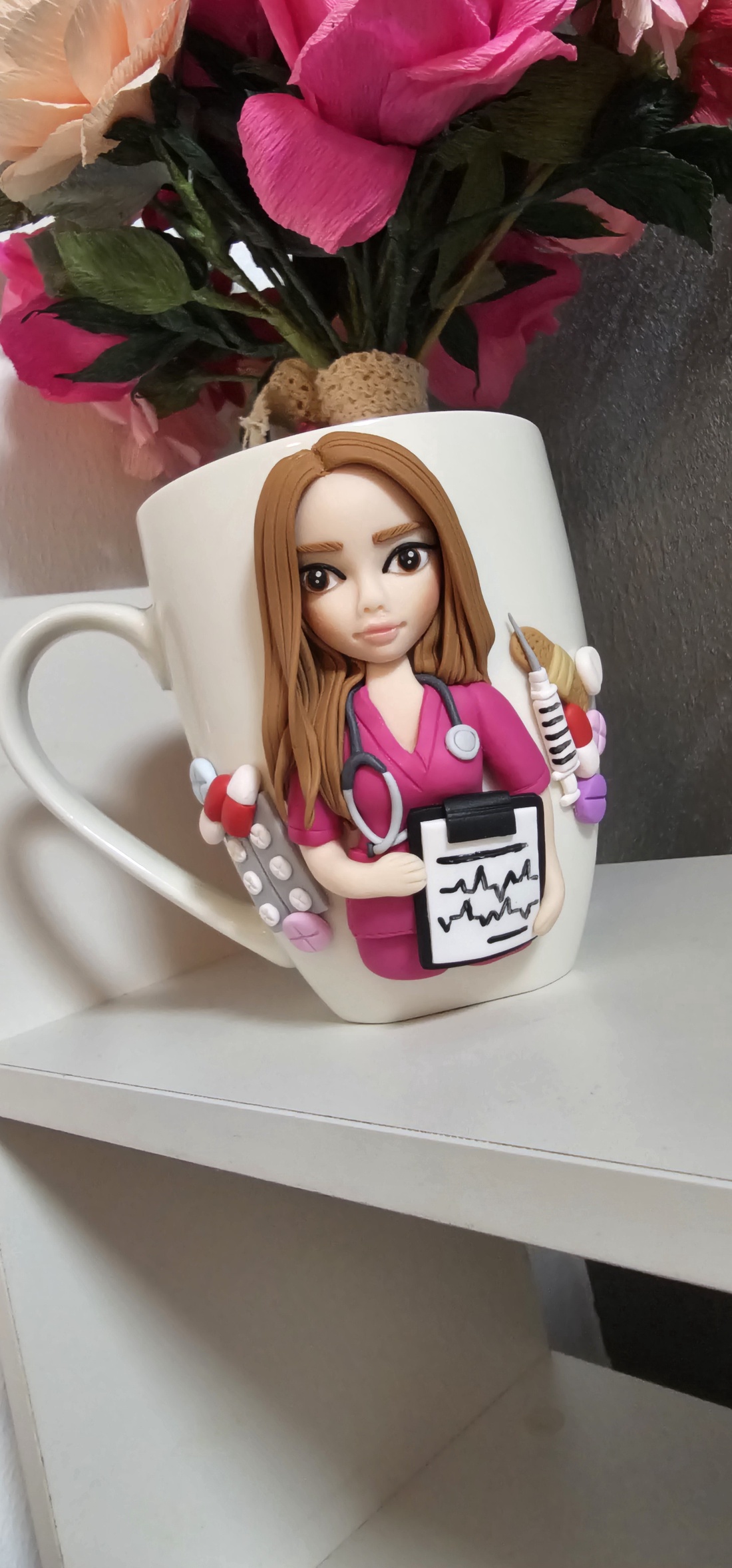 Cana personalizata cu figurina 3d pentru asistenta  - casă & stil de viață - seturi de cadou - Artynos.ro