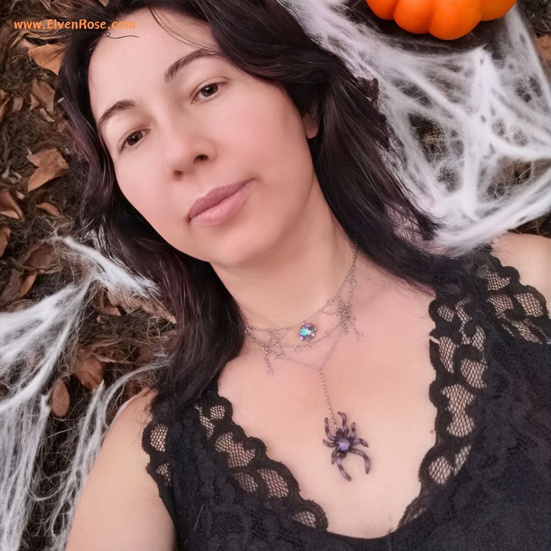 Colier Mystic Web - bijuterii - coliere - coliere cu pandantive - Artynos.ro Colier Mystic Web - bijuterii - coliere - coliere cu pandantive - Artynos.ro