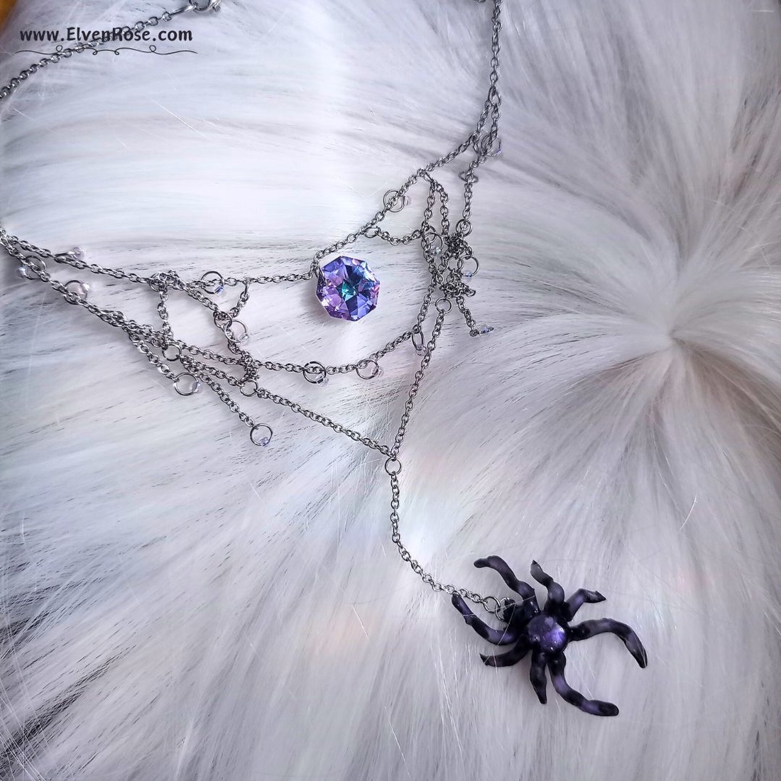 Colier Mystic Web - bijuterii - coliere - coliere cu pandantive - Artynos.ro Colier Mystic Web - bijuterii - coliere - coliere cu pandantive - Artynos.ro