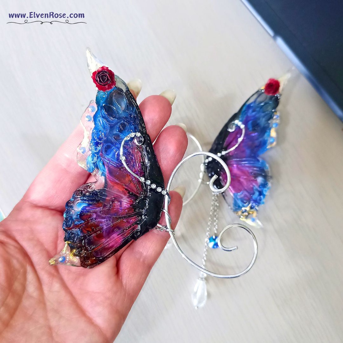 Cercei Roseglen Fairy - bijuterii - cercei - cercei și ornamente pentru urechi - Artynos.ro Cercei Roseglen Fairy - bijuterii - cercei - cercei și ornamente pentru urechi - Artynos.ro
