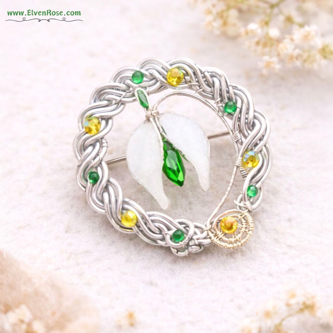 Broșă Mărțișor Coronița Pădurii - bijuterii - mărțișor - Artynos.ro