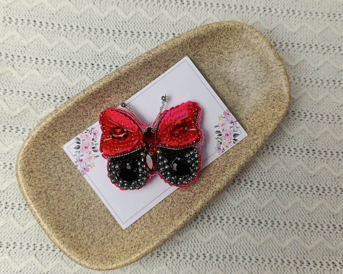 Broșă fluture  - bijuterii - mărțișor - Artynos.ro