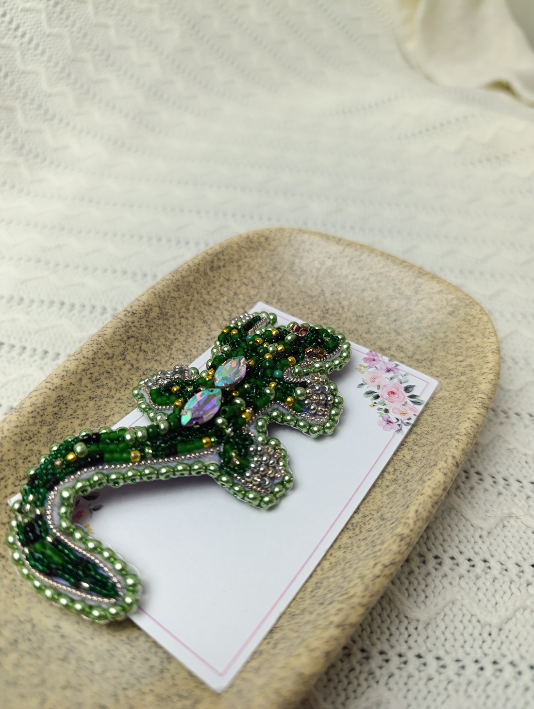 Broșă șopârlă  - bijuterii - mărțișor - Artynos.ro