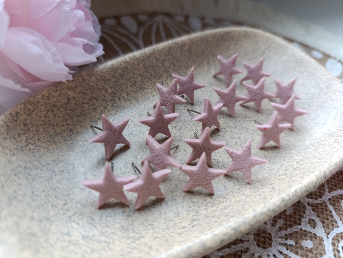 Cerceluși stea - bijuterii - cercei - cercei cu figurine - Artynos.ro