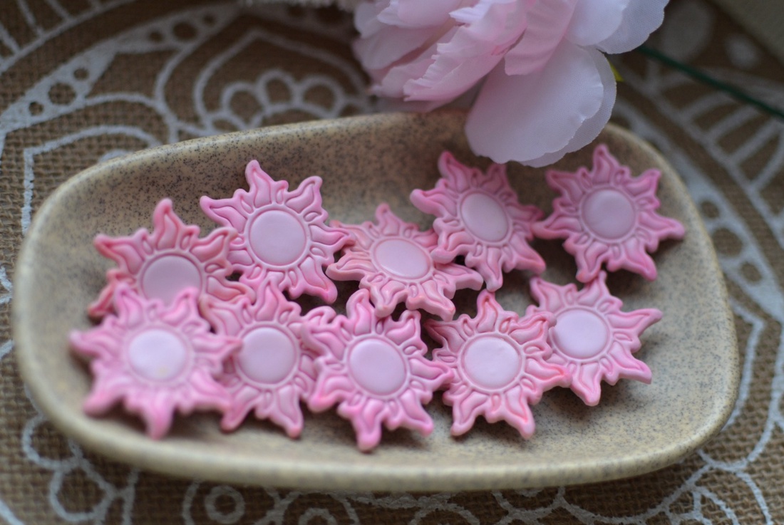 Mărțișor soare roz - bijuterii - mărțișor - Artynos.ro