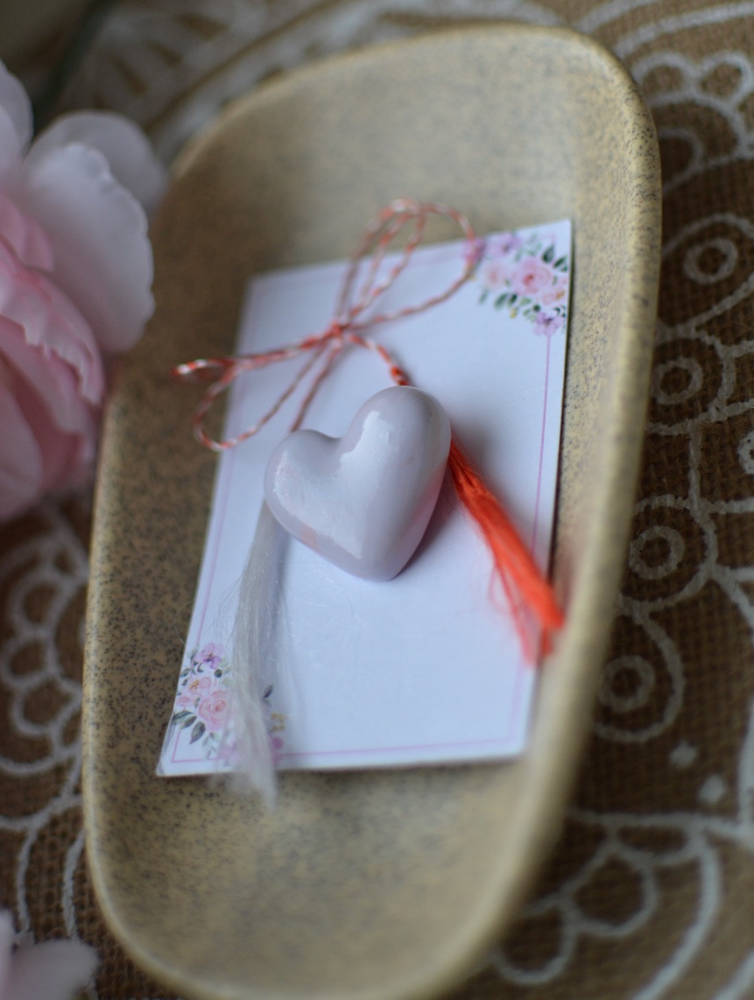 Mărțișor bombonică  - bijuterii - mărțișor - Artynos.ro