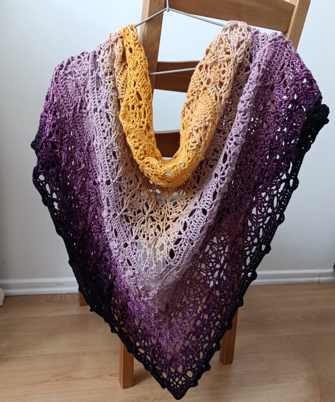Șal Croșetat Manual Amethyst Sunset  - îmbrăcăminte și modă - eșarfe, pălării, fularuri - șal, eșarfă de cap - Artynos.ro