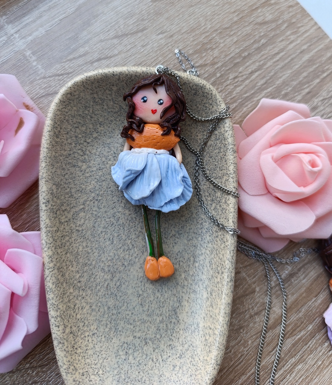 � Luna � Pandantiv handmade din lut polimeric - bijuterii - coliere - coliere cu pandative - Artynos.ro