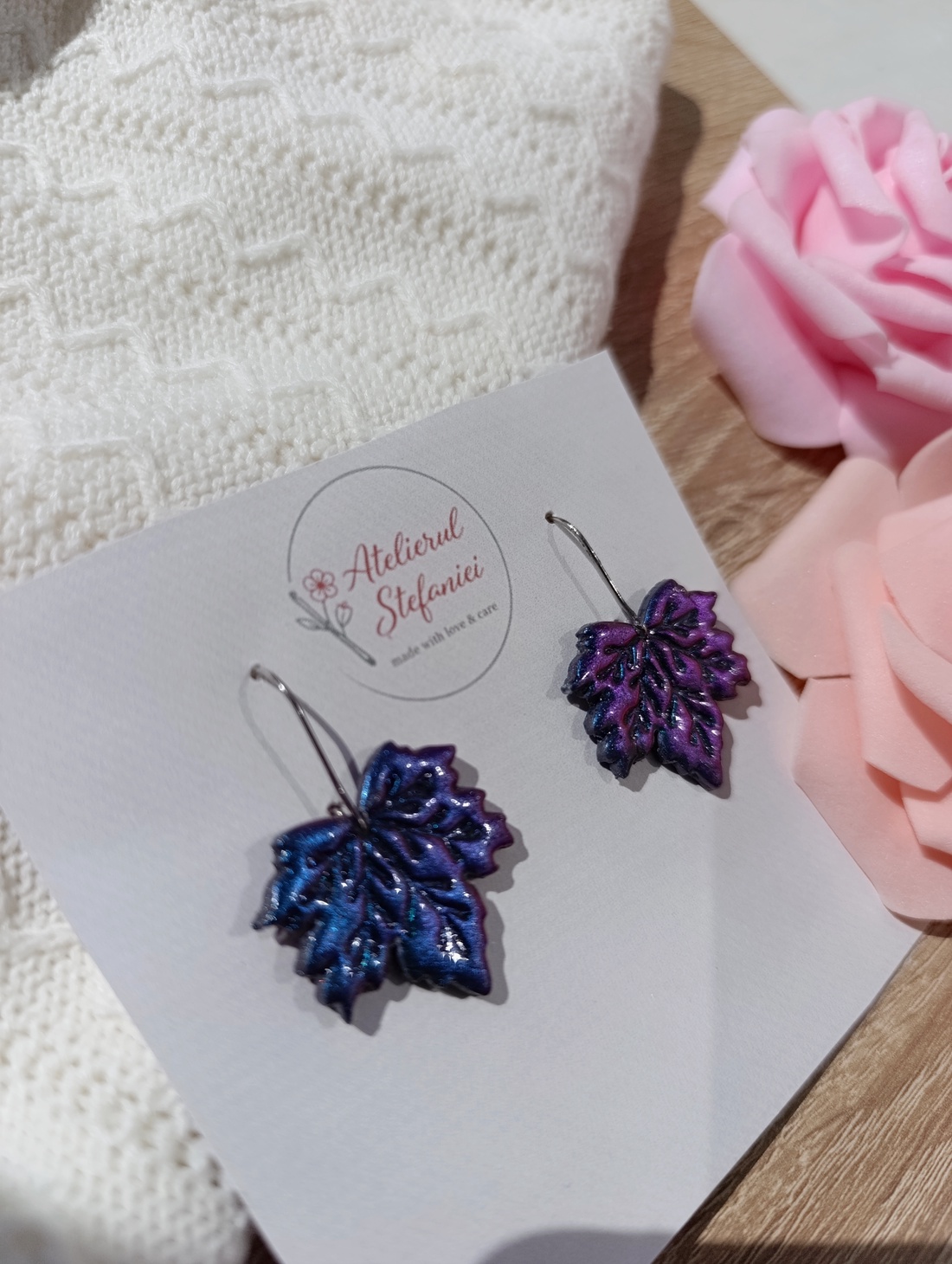 Cercei handmade � Frunze cu efect cameleon - bijuterii - cercei - cercei lungi - Artynos.ro