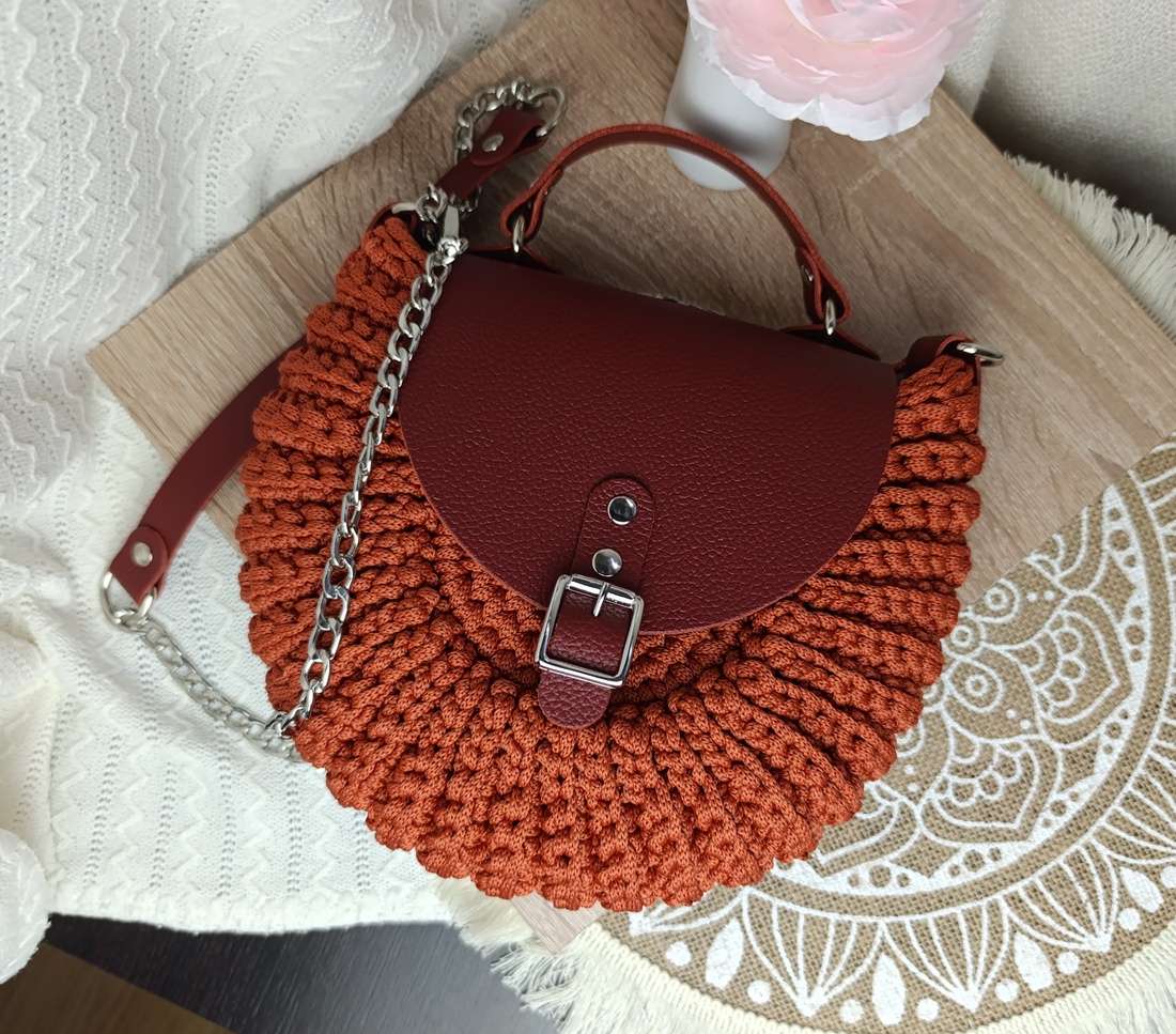 Geantă Autumn Amber - geantă croșetată manual - genți și portofele - genți de mână și umăr - geantă crossbody - Artynos.ro