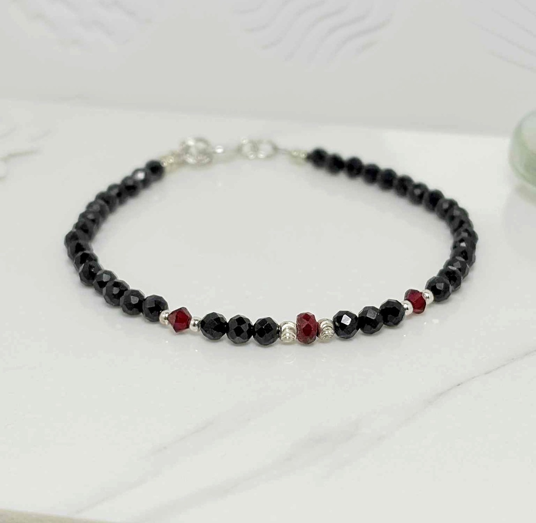 Bratara rubin si turmalina neagra / Scarlet Whisper - bijuterii - brățări - brățări din mărgele - Artynos.ro
