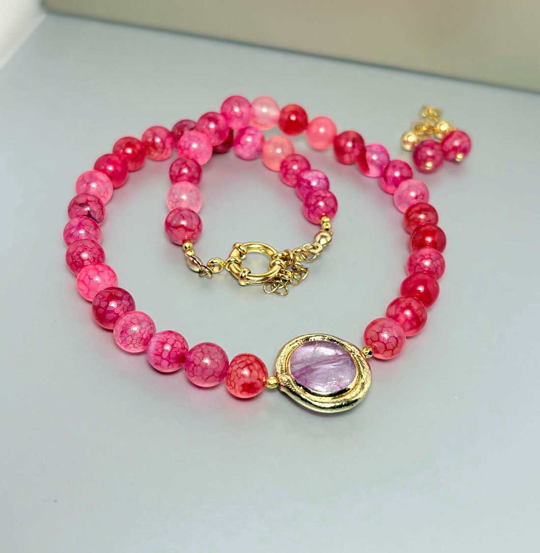 Colier din agate fucsia si cuart roz - bijuterii - coliere - coliere din pietre semiprețioase - Artynos.ro