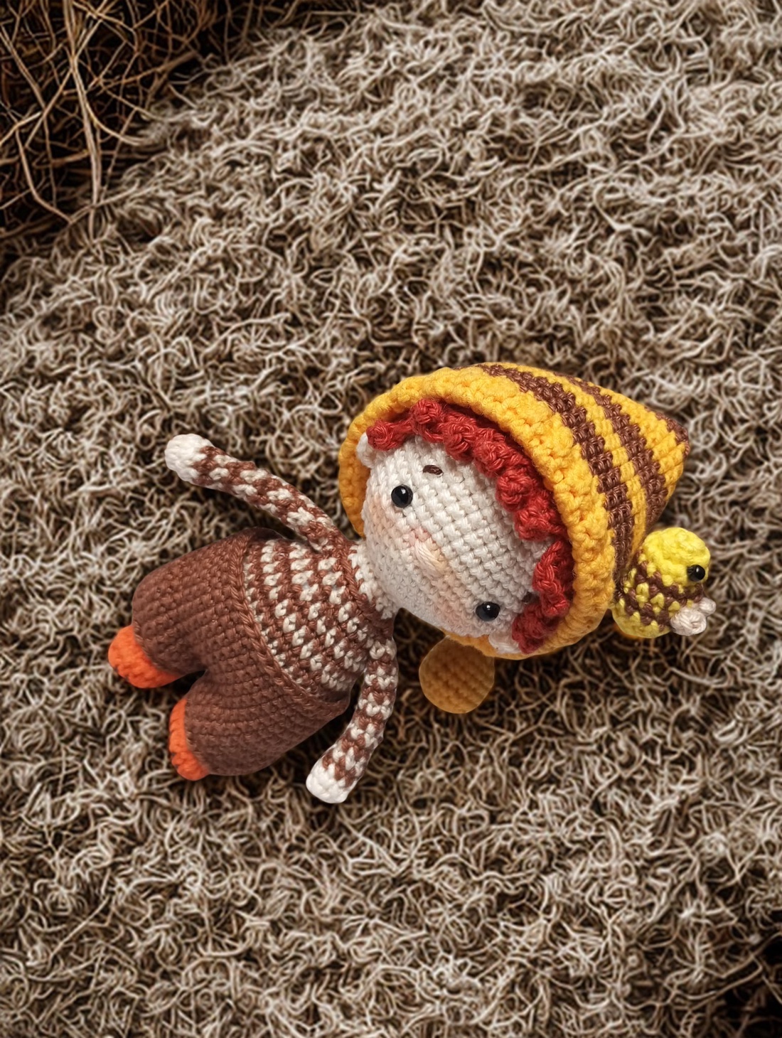 Zümi Zsombi � Albbinuță elf din amigurumi premium croșetată manual (16-17 cm) - jucării și echipamente pentru copii - plușuri - păpușă croșetată, păpușă de pluș - Artynos.ro