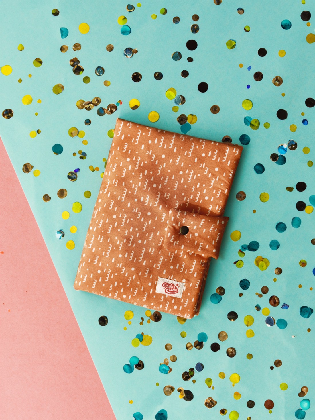 Copertă mică pentru cărți de sănătate cu buzunare pentru documente - Variații de culoare - genți și portofele - genți de maternitate - Artynos.ro